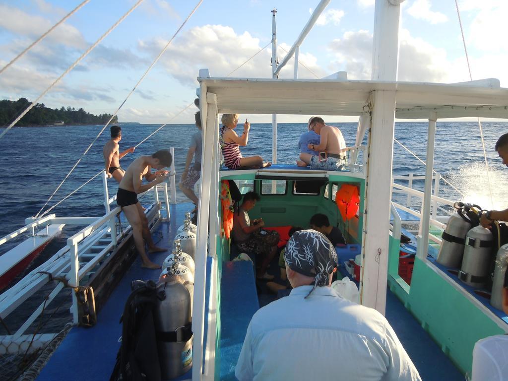 Wellbeach Dive Resort Zamboanguita  Exterior photo