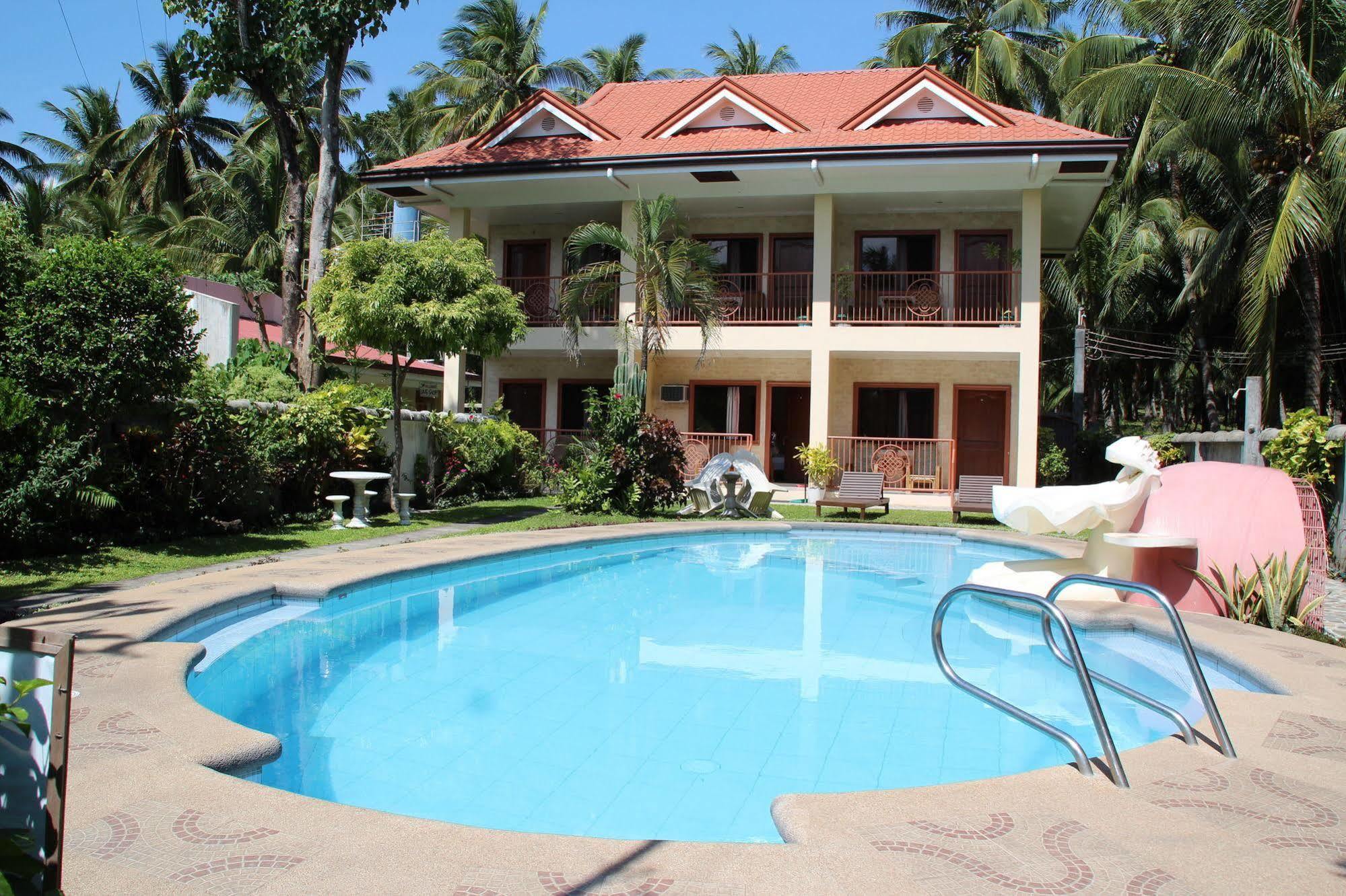 Wellbeach Dive Resort Zamboanguita  Exterior photo